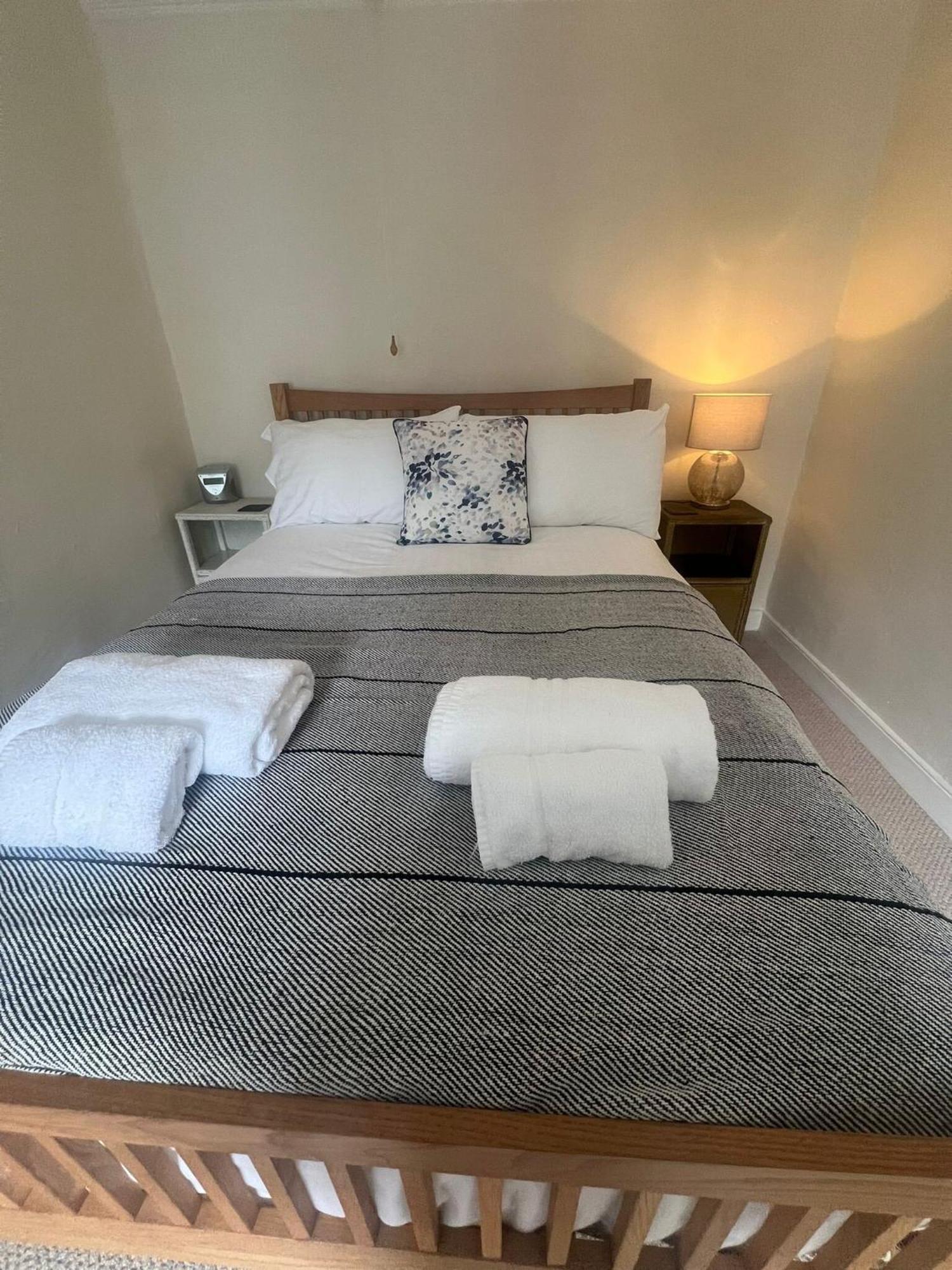 Nant Meigan, Georgian Townhouse In Centre Of Aberaeron, Dog Friendly Esterno foto
