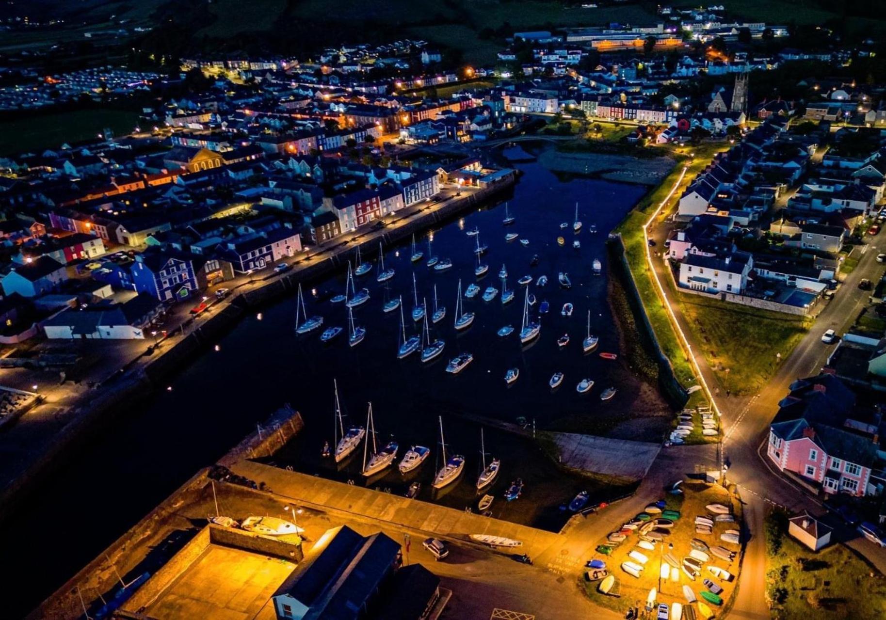 Nant Meigan, Georgian Townhouse In Centre Of Aberaeron, Dog Friendly Esterno foto